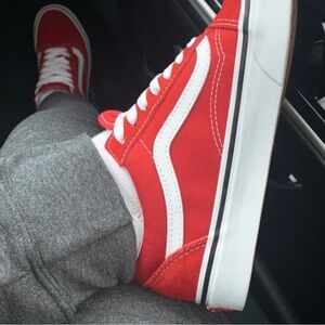 Old Skool Shoe  Red / True White Vans